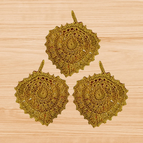 a crochet leaf coaster pattern
