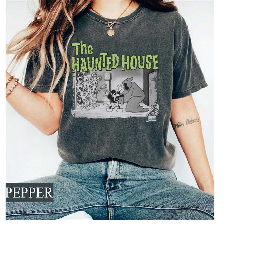 MR-17102023145153-the-haunted-house-mickey-comfort-colors-tee-disneyland-image-1.jpg