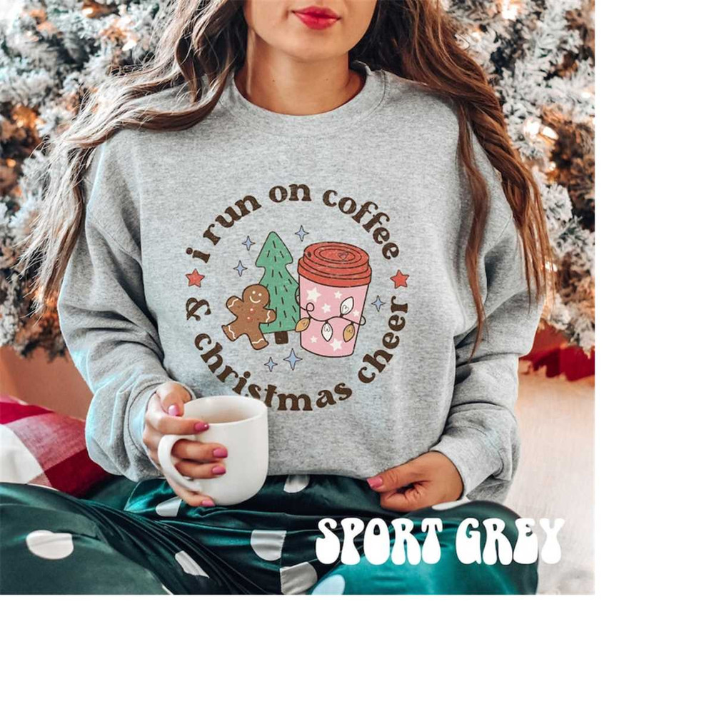 MR-17102023153741-retro-christmas-sweatshirt-i-run-on-coffee-funny-xmas-sport-grey.jpg