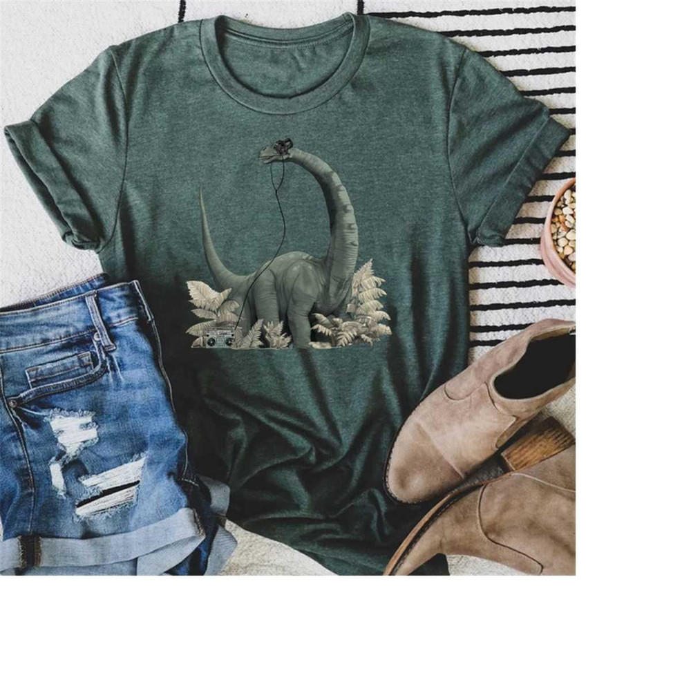 MR-17102023194014-brachiosaurus-dinosaur-shirt-brachiosaurus-with-headphone-image-1.jpg