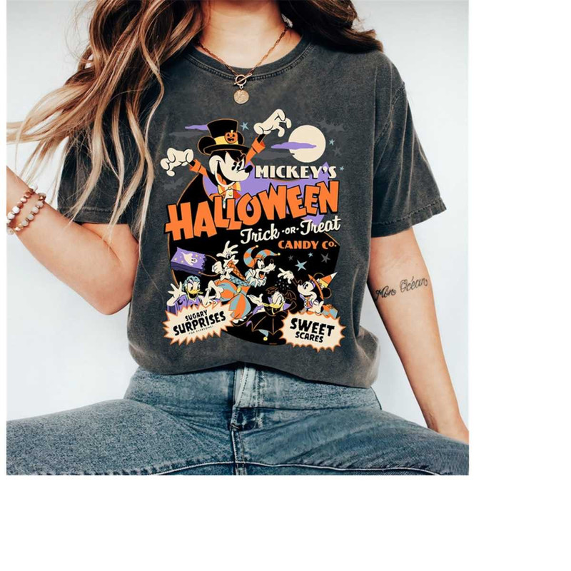 MR-17102023194641-disney-mickeys-halloween-trick-or-treat-candy-co-t-shirt-image-1.jpg