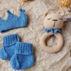 Gift box for baby set blue rodents bear, crown, booties.jpg