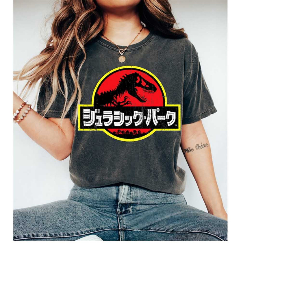 MR-18102023101829-jurassic-park-japanese-red-logo-graphic-t-shirt-jurassic-image-1.jpg