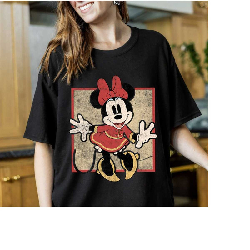 MR-18102023102655-disney-minnie-mouse-year-of-the-mouse-portrait-t-shirt-mickey-image-1.jpg