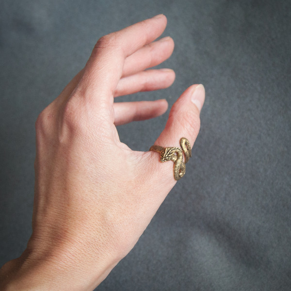 handmade-snake-ring