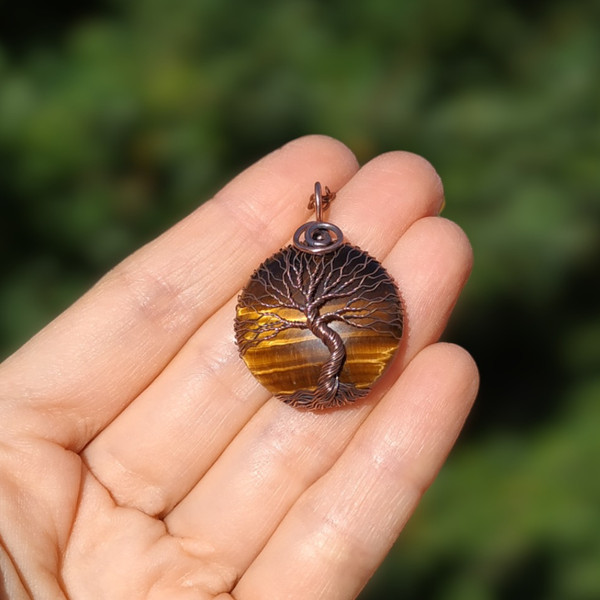 tigers-eye-necklace (1).png