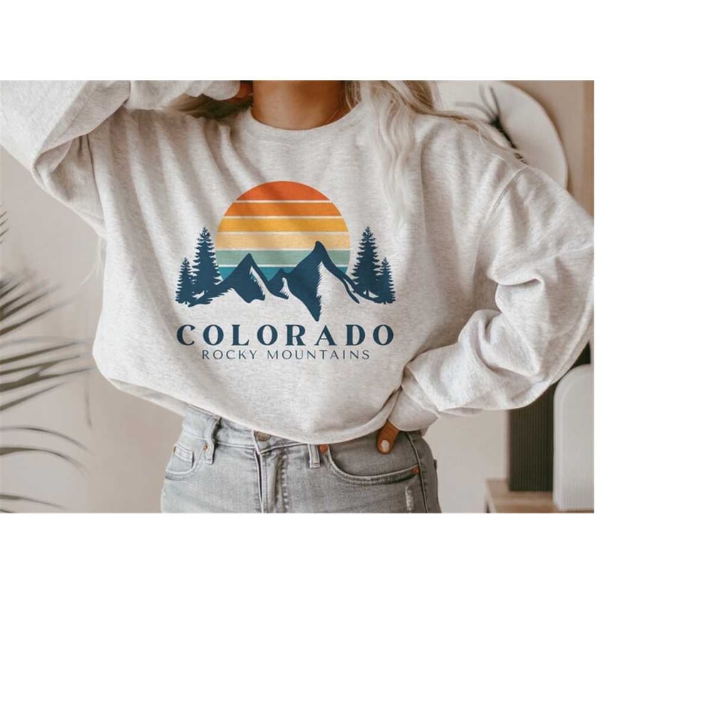 MR-19102023151124-rocky-mountains-colorado-crewneck-sweatshirt-adventure-ash.jpg