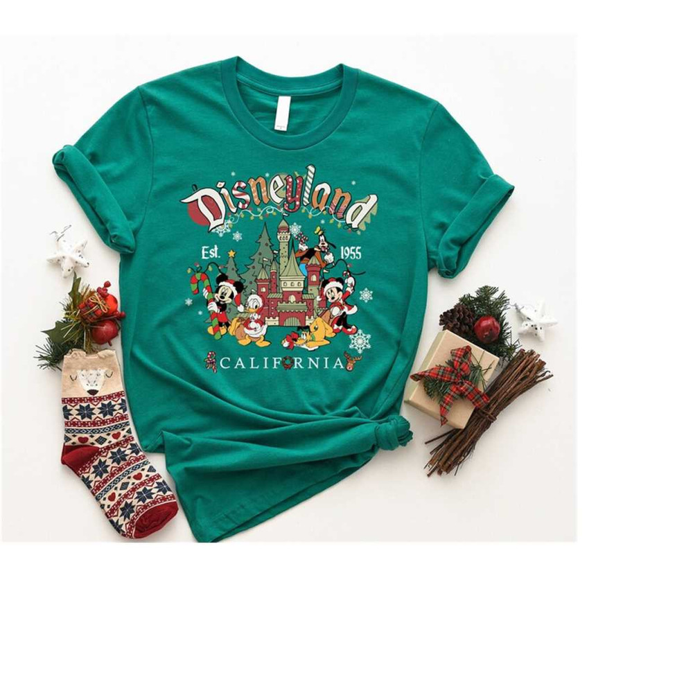 MR-20102023103231-disneyland-christmas-shirt-mickey-and-friends-castel-image-1.jpg