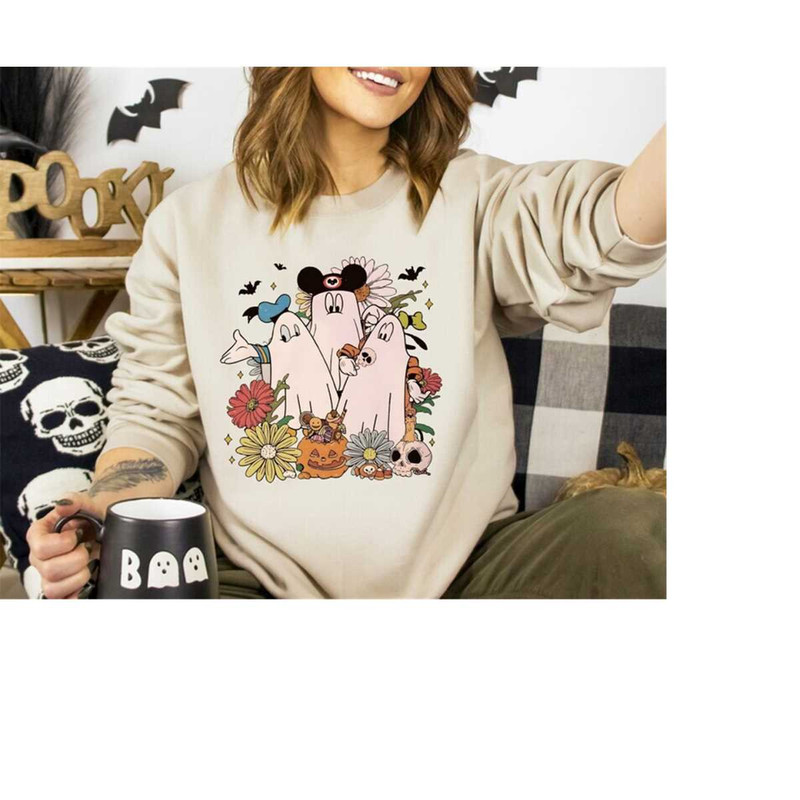 MR-20102023152352-vintage-mickey-and-friends-halloween-sweatshirt-disney-image-1.jpg