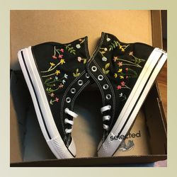 custom converse flower garden, converse embroidered flowers, converse chuck taylor embroidered personalized, chuck taylo