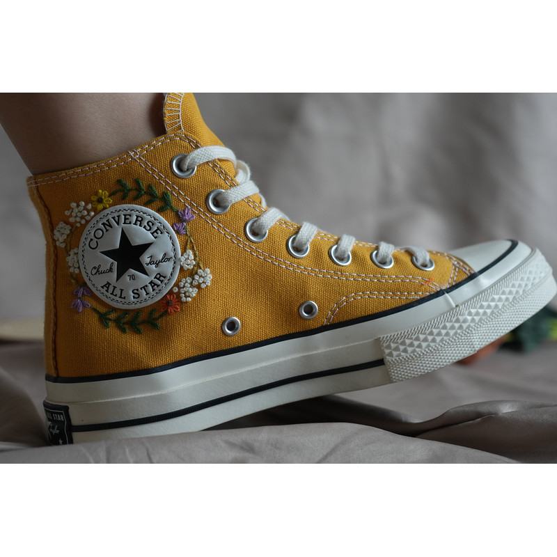 Custom Embroidery Shoes, Flower Converse Handmade, Women's Shoes, Wedding Gift, Converse Hi Chuck 1970s, Wedding Sneakers, Valentine Gift - 4.jpg
