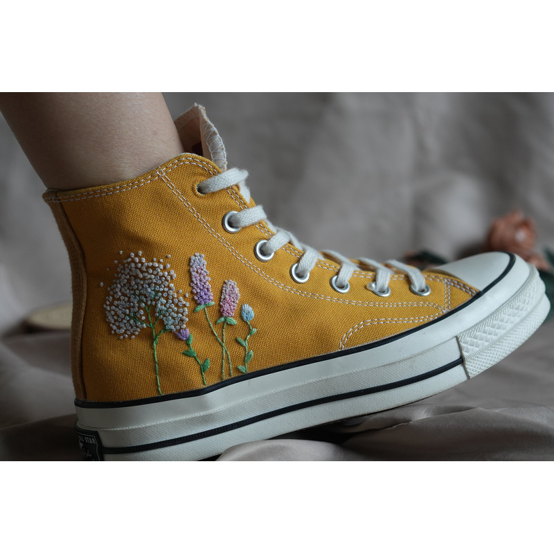 Custom Embroidery Shoes, Flower Converse Handmade, Women's Shoes, Wedding Gift, Converse Hi Chuck 1970s, Wedding Sneakers, Valentine Gift - 6.jpg