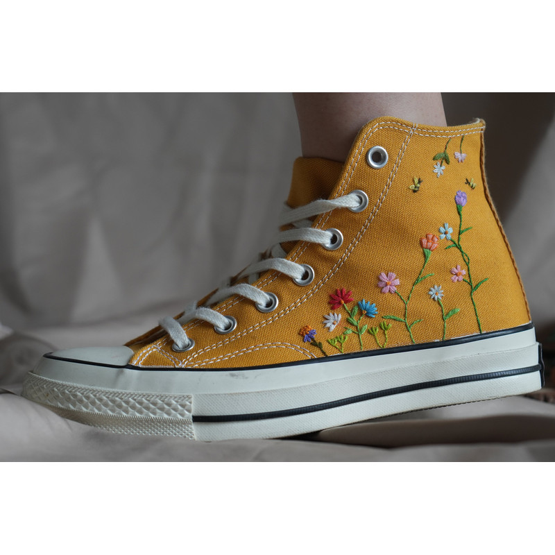 Custom Embroidery Shoes, Flower Converse Handmade, Women's Shoes, Wedding Gift, Converse Hi Chuck 1970s, Wedding Sneakers, Valentine Gift - 4.jpg