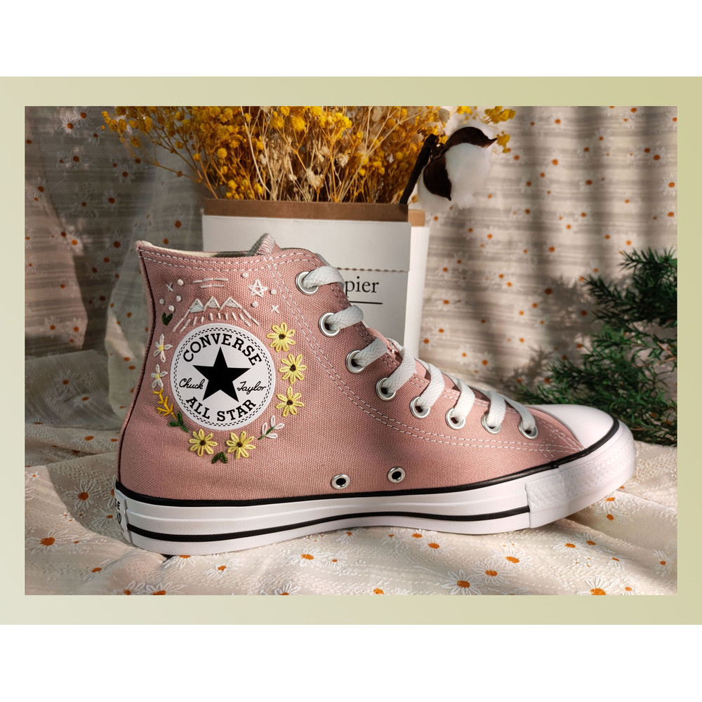 Custom Embroidery Shoes, Flower Converse Handmade, Women's Shoes, Wedding Gift, Converse Hi Chuck 1970s, Wedding Sneakers, Valentine Gift - 1.jpg