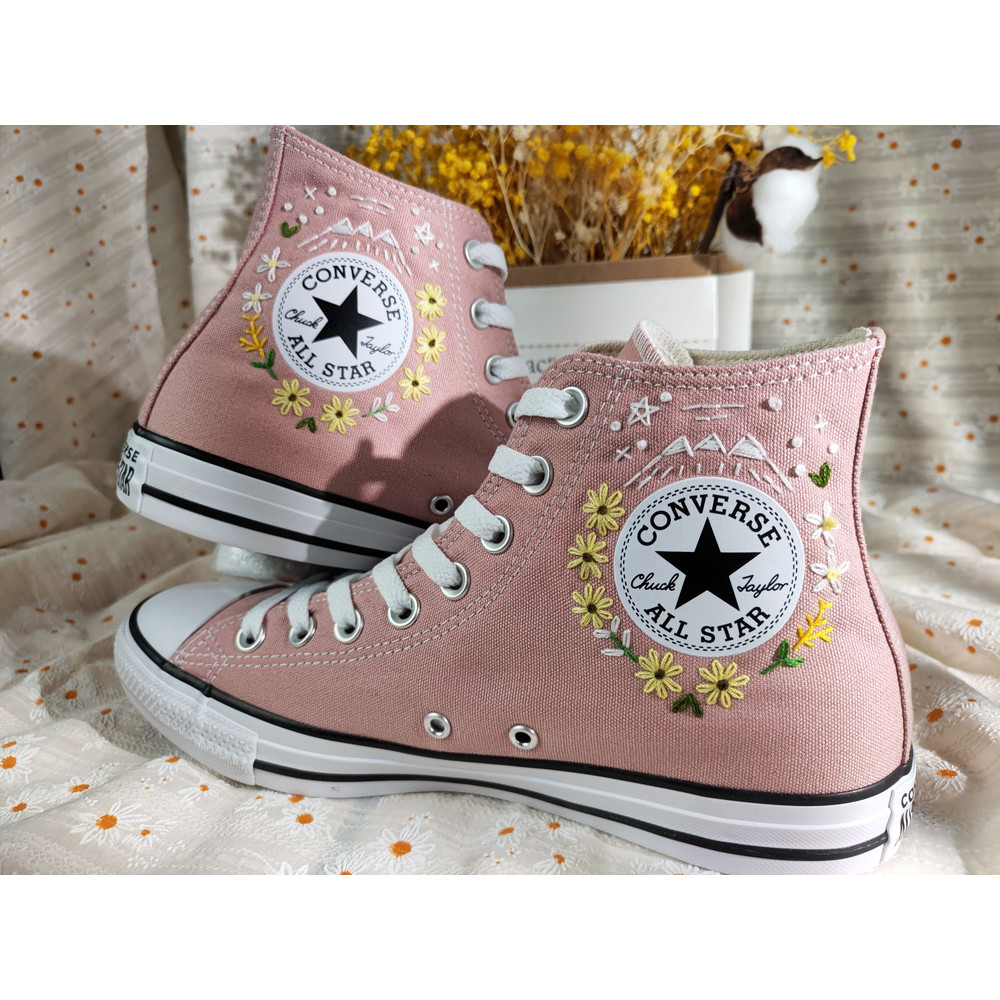 Custom Embroidery Shoes, Flower Converse Handmade, Women's Shoes, Wedding Gift, Converse Hi Chuck 1970s, Wedding Sneakers, Valentine Gift - 7.jpg