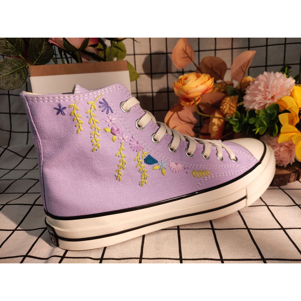 Custom Embroidery Shoes, Flower Converse Handmade, Women's Shoes, Wedding Gift, Converse Hi Chuck 1970s, Wedding Sneakers, Valentine Gift - 7.jpg