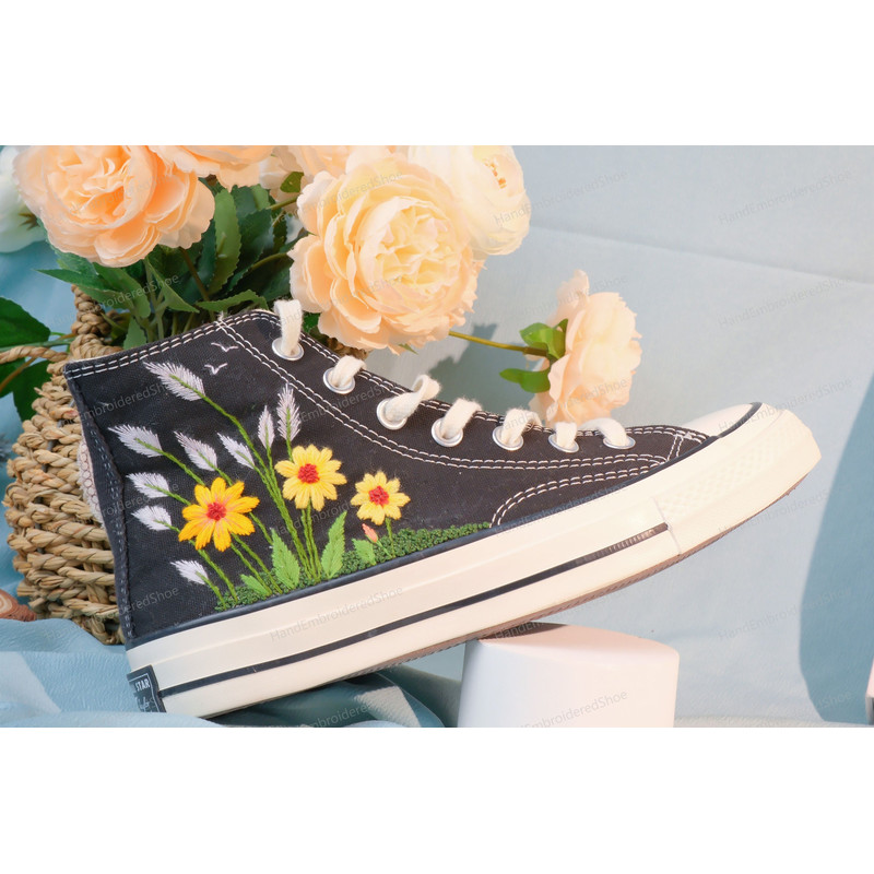Custom Embroidery Shoes, Flower Converse Handmade, Women's Shoes, Wedding Gift, Converse Hi Chuck 1970s, Wedding Sneakers, Valentine Gift - 5.jpg