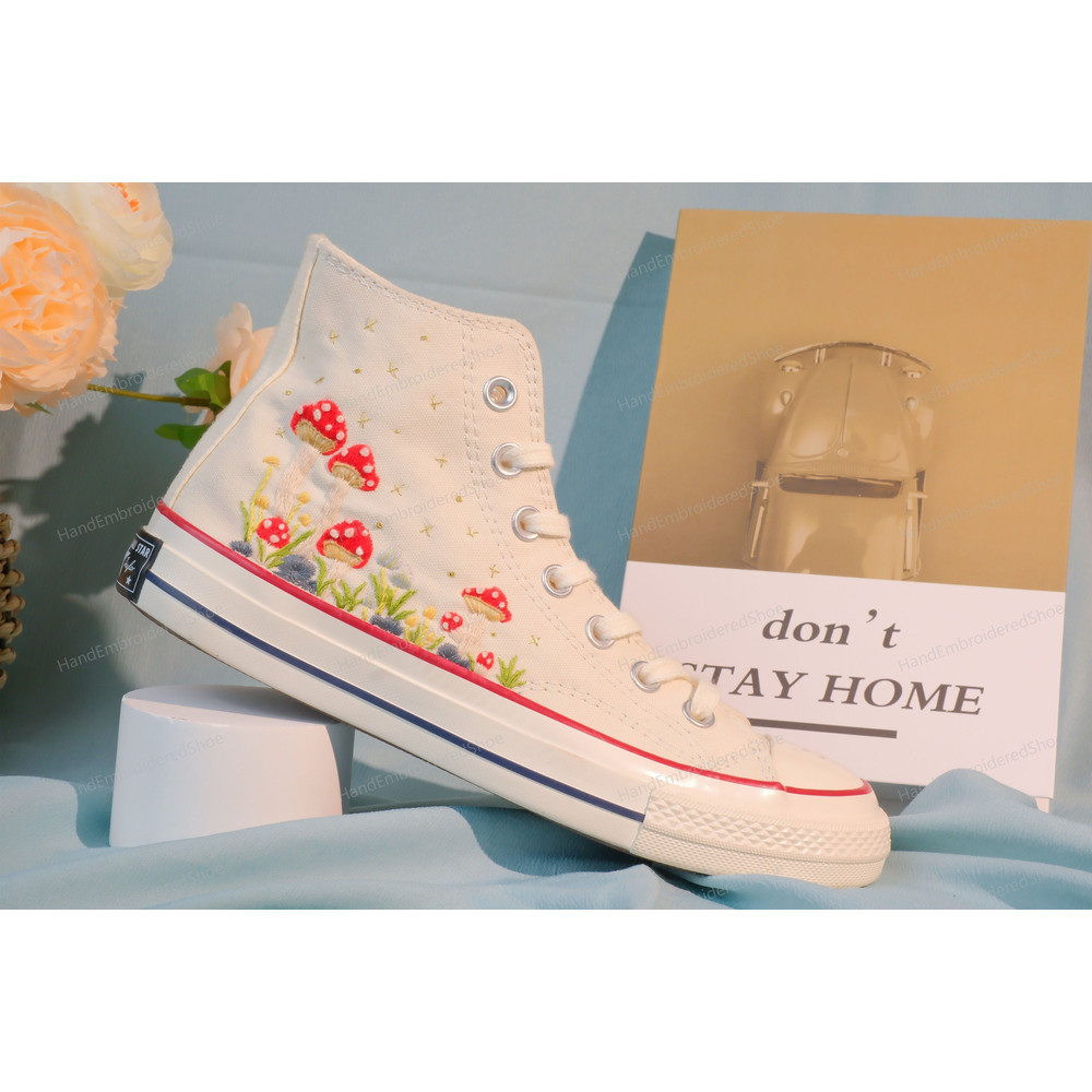 Custom Embroidery Shoes, Flower Converse Handmade, Women's Shoes, Wedding Gift, Converse Hi Chuck 1970s, Wedding Sneakers, Valentine Gift - 5.jpg