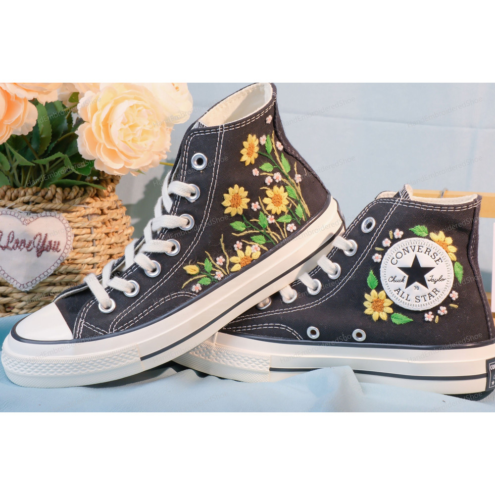 Custom Embroidery Shoes, Flower Converse Handmade, Women's Shoes, Wedding Gift, Converse Hi Chuck 1970s, Wedding Sneakers, Valentine Gift - 4.jpg