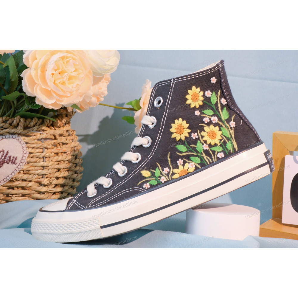 Custom Embroidery Shoes, Flower Converse Handmade, Women's Shoes, Wedding Gift, Converse Hi Chuck 1970s, Wedding Sneakers, Valentine Gift - 5.jpg