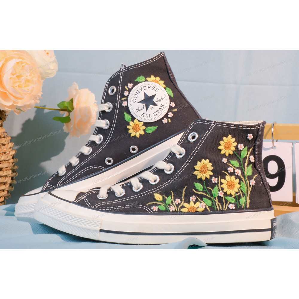 Custom Embroidery Shoes, Flower Converse Handmade, Women's Shoes, Wedding Gift, Converse Hi Chuck 1970s, Wedding Sneakers, Valentine Gift - 6.jpg