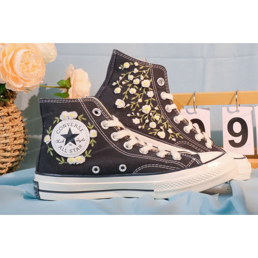 Custom Embroidery Shoes, Flower Converse Handmade, Women's Shoes, Wedding Gift, Converse Hi Chuck 1970s, Wedding Sneakers, Valentine Gift - 4.jpg