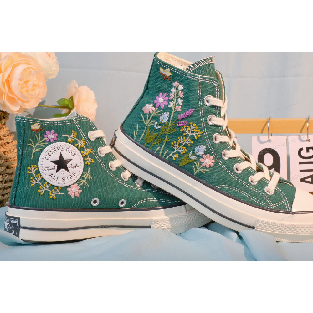 Custom Embroidery Shoes, Flower Converse Handmade, Women's Shoes, Wedding Gift, Converse Hi Chuck 1970s, Wedding Sneakers, Valentine Gift - 6.jpg
