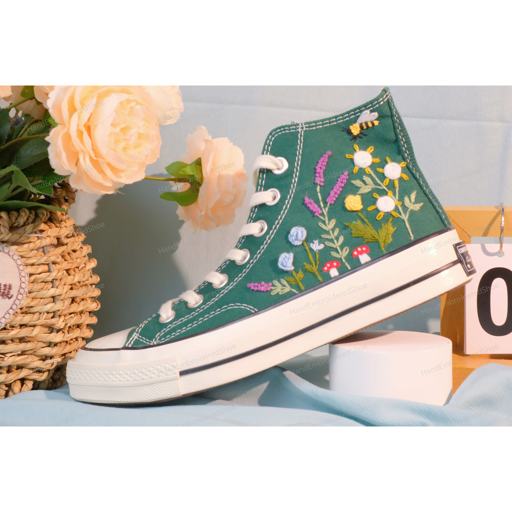 Custom Embroidery Shoes, Flower Converse Handmade, Women's Shoes, Wedding Gift, Converse Hi Chuck 1970s, Wedding Sneakers, Valentine Gift - 5.jpg