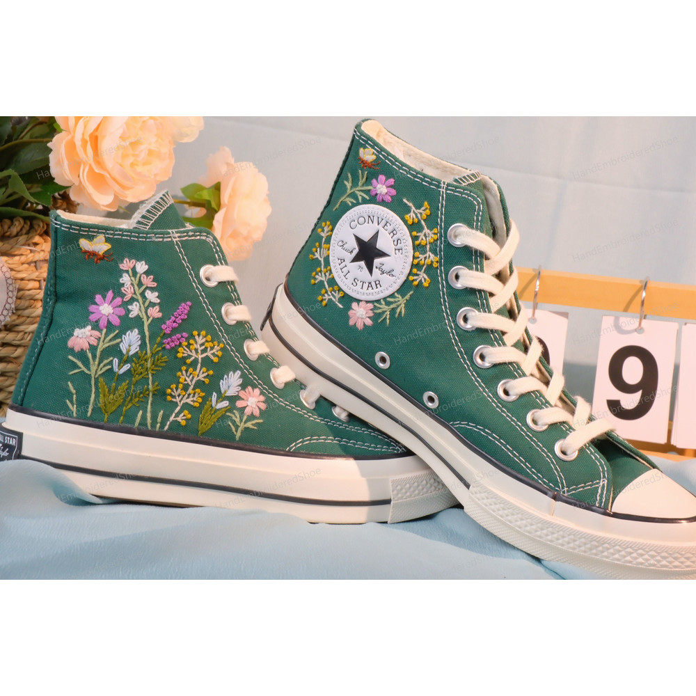 Custom Embroidery Shoes, Flower Converse Handmade, Women's Shoes, Wedding Gift, Converse Hi Chuck 1970s, Wedding Sneakers, Valentine Gift - 8.jpg