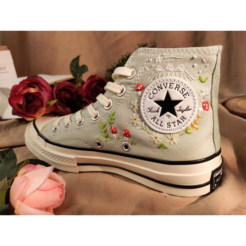 Custom Embroidery Shoes, Flower Converse Handmade, Women's Shoes, Wedding Gift, Converse Hi Chuck 1970s, Wedding Sneakers, Valentine Gift - 4.jpg