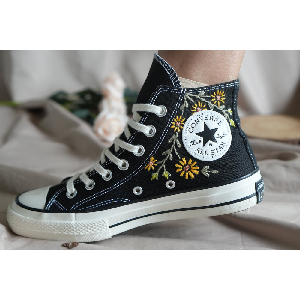 Custom Embroidery Shoes, Flower Converse Handmade, Women's Shoes, Wedding Gift, Converse Hi Chuck 1970s, Wedding Sneakers, Valentine Gift - 4.jpg