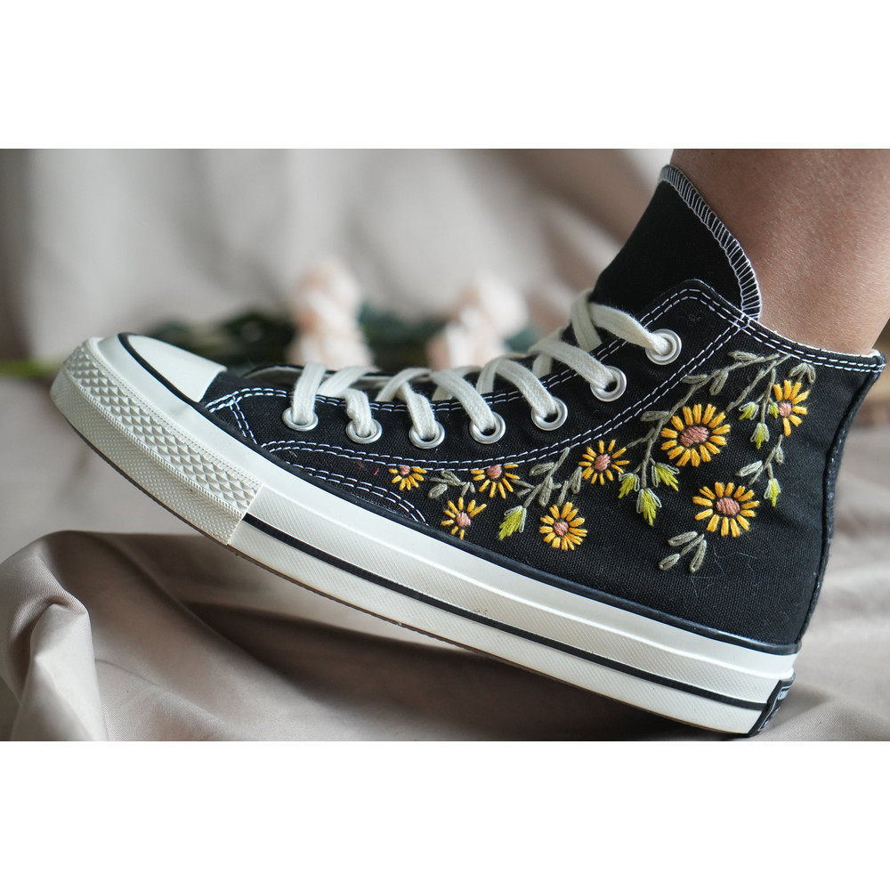 Custom Embroidery Shoes, Flower Converse Handmade, Women's Shoes, Wedding Gift, Converse Hi Chuck 1970s, Wedding Sneakers, Valentine Gift - 5.jpg