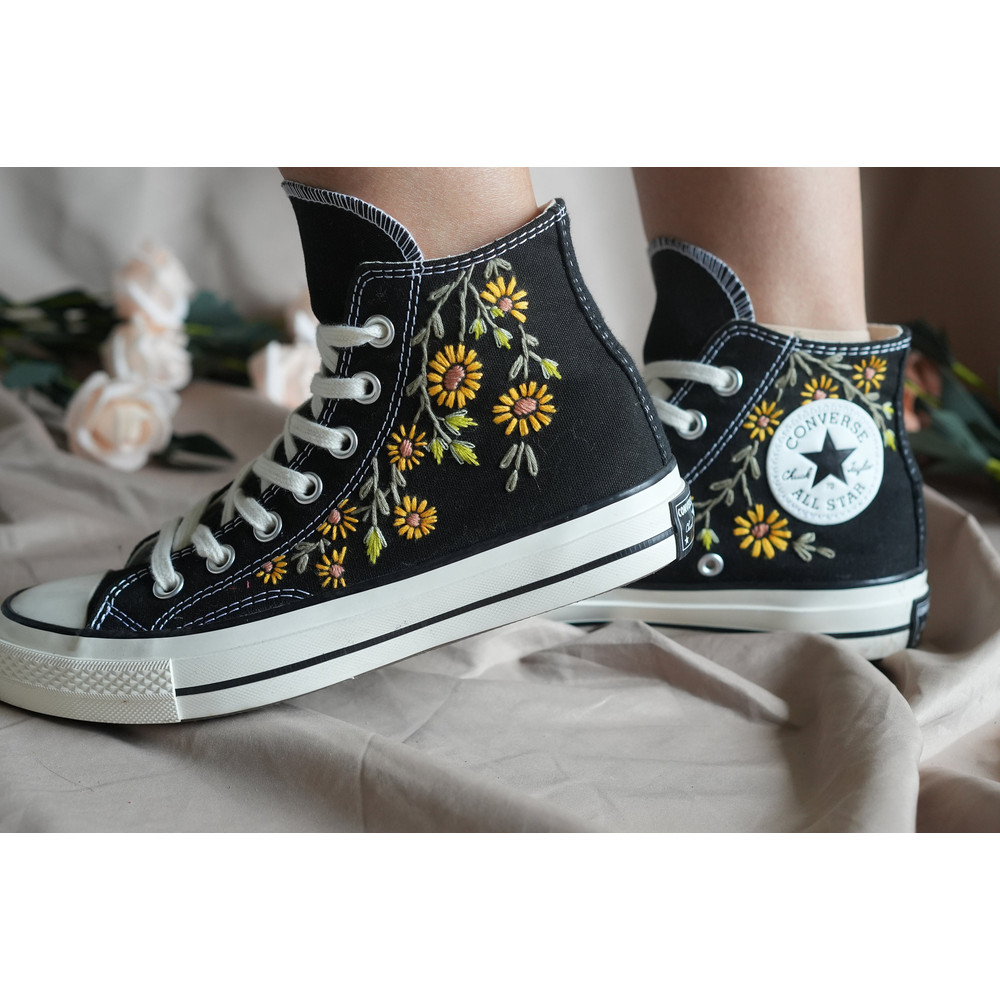 Custom Embroidery Shoes, Flower Converse Handmade, Women's Shoes, Wedding Gift, Converse Hi Chuck 1970s, Wedding Sneakers, Valentine Gift - 6.jpg