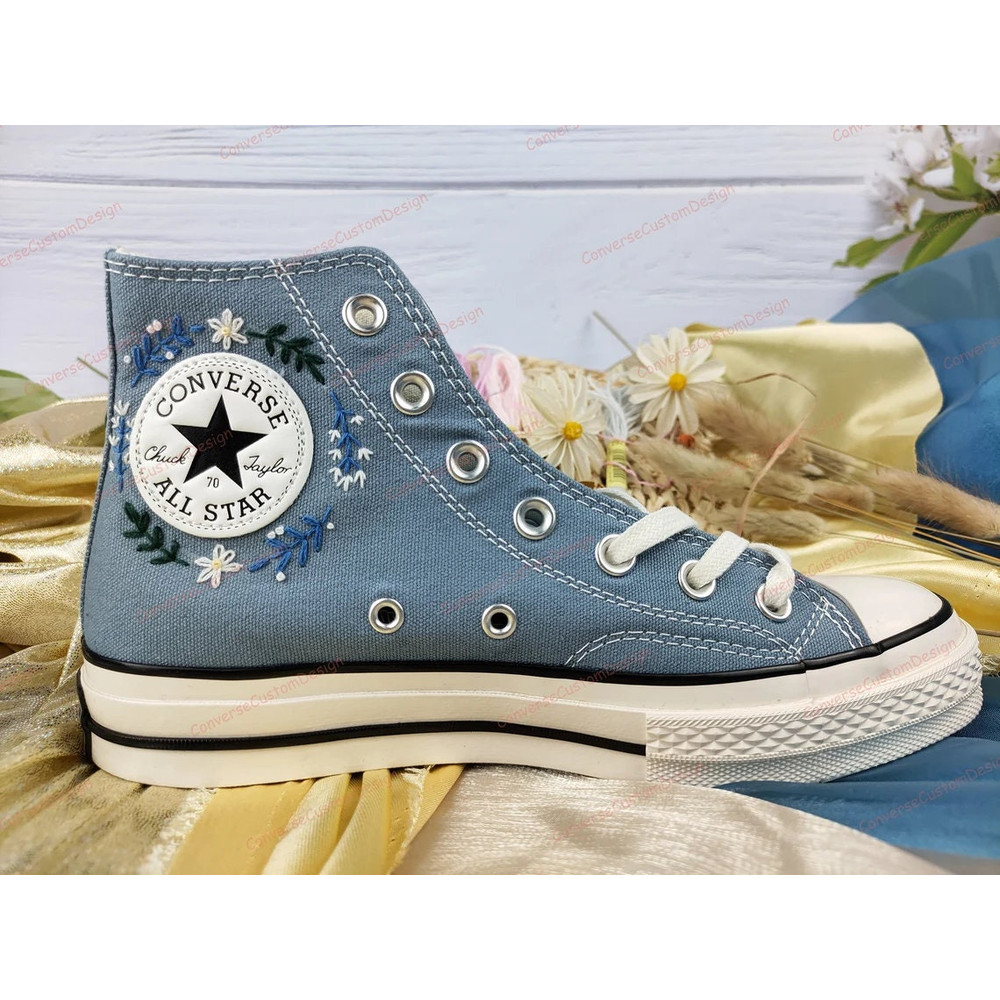 Custom Embroidery Shoes, Flower Converse Handmade, Women's Shoes, Wedding Gift, Converse Hi Chuck 1970s, Wedding Sneakers, Valentine Gift - 5.jpg
