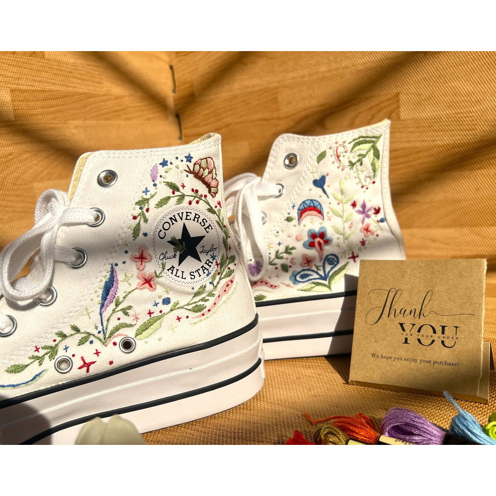 Custom Floral Embroidered Shoes, Handmade Embroidered Converse, Converse Custom, Converse Wreath Flower, Custom Flower Chuck Taylor 1970s - 2.jpg