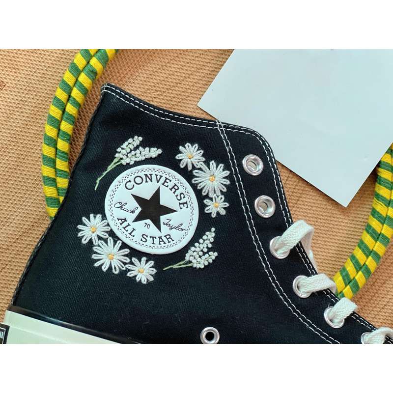 Custom Floral Embroidered Shoes, Handmade Embroidered Converse, Converse Custom, Converse Wreath Flower, Custom Flower Chuck Taylor 1970s - 8.jpg