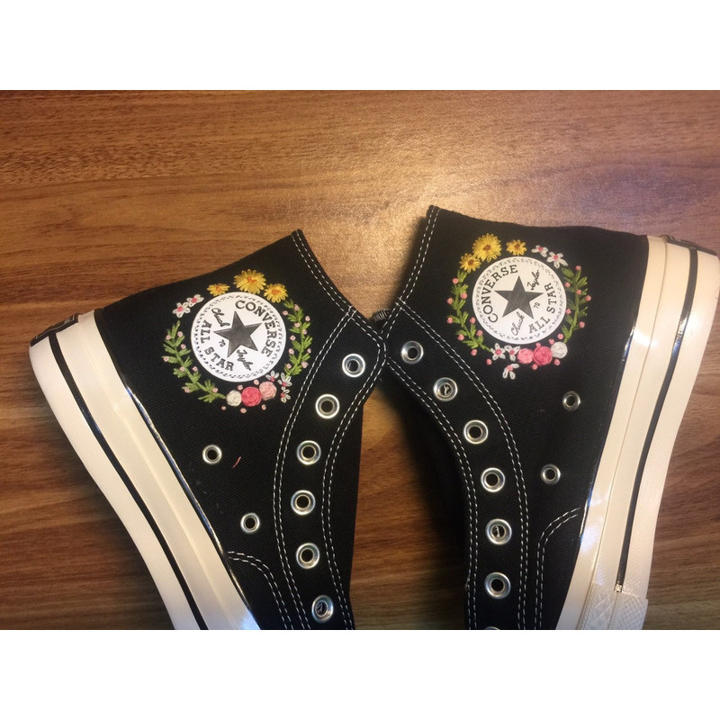 Custom Floral Embroidered Shoes, Handmade Embroidered Converse, Converse Custom, Converse Wreath Flower, Custom Flower Chuck Taylor 1970s - 4.jpg