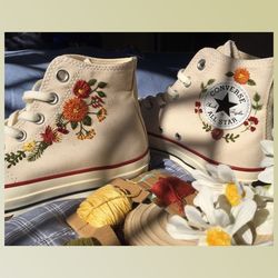 custom floral embroidered shoes, handmade embroidered converse, converse custom, converse wreath flower, custom flower c