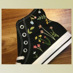 custom floral embroidered shoes, handmade embroidered converse, converse custom, converse wreath flower, custom flower c