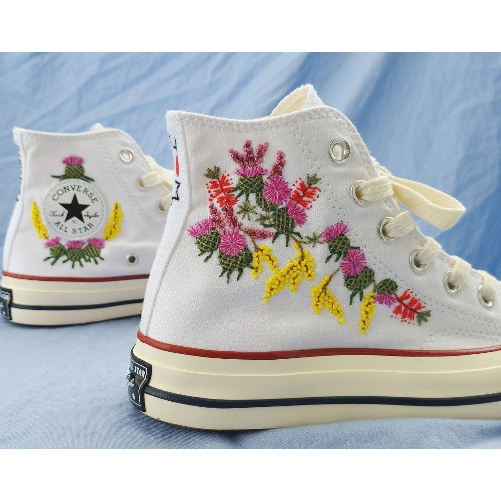 Custom Floral Embroidered Shoes, Handmade Embroidered Converse, Converse Custom, Converse Wreath Flower, Custom Flower Chuck Taylor 1970s - 2.jpg