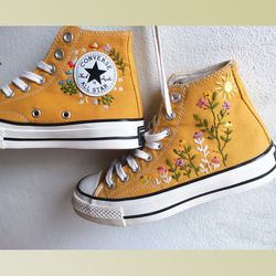 custom floral embroidered shoes, handmade embroidered converse, converse custom, converse wreath flower, custom flower c