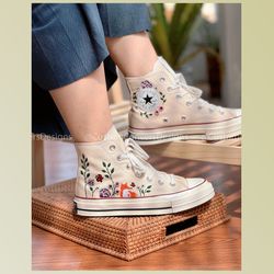 custom floral embroidered shoes, handmade embroidered converse, converse custom, converse wreath flower, custom flower c
