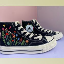 custom floral embroidered shoes, handmade embroidered converse, converse custom, converse wreath flower, custom flower c