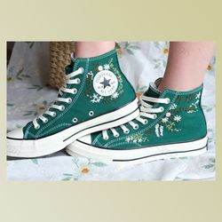 custom floral embroidered shoes, handmade embroidered converse, converse custom, converse wreath flower, custom flower c