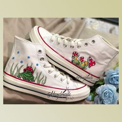 custom floral embroidered shoes, handmade embroidered converse, converse custom, converse wreath flower, custom flower c