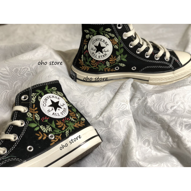 Custom Floral Embroidered Shoes, Handmade Embroidered Converse, Converse Custom, Converse Wreath Flower, Custom Flower Chuck Taylor 1970s - 6.jpg