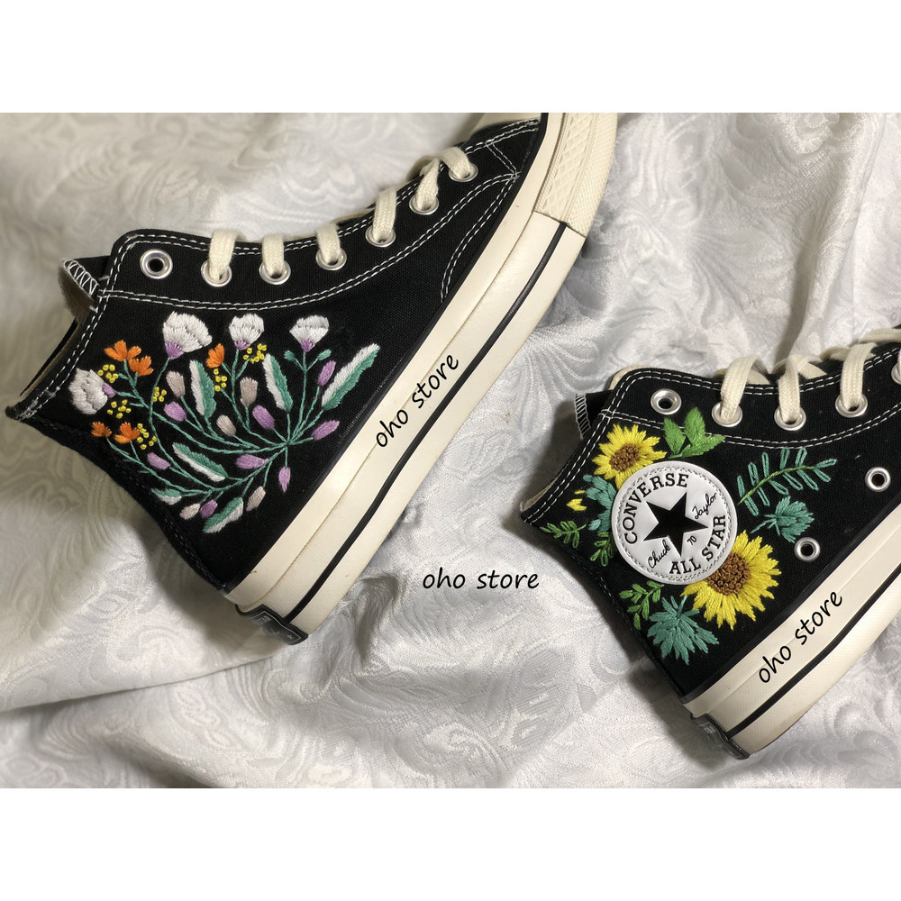 Custom Floral Embroidered Shoes, Handmade Embroidered Converse, Converse Custom, Converse Wreath Flower, Custom Flower Chuck Taylor 1970s - 9.jpg