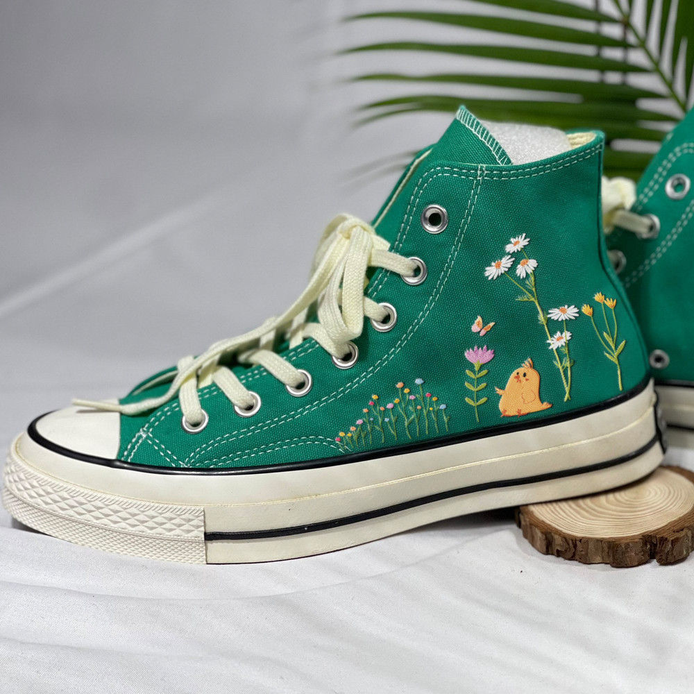Embroidered Converse Pet, Converse Chicken Embroidered, Embroidered Converse High Tops Flower, Customized Pet Shoes, Tiny Floral Converse - 2.jpg
