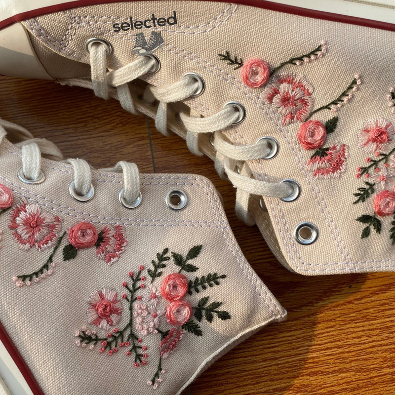 Pink Floral Embroidered Shoes, Rose Flower Embroidered Converse, Converse Custom, Converse Wreath Flower, Custom Flower Chuck Taylor 1970s - 5.jpg