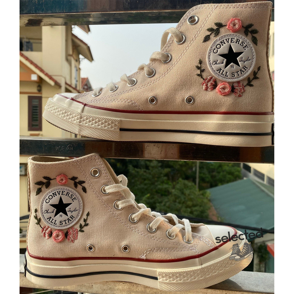 Pink Floral Embroidered Shoes, Rose Flower Embroidered Converse, Converse Custom, Converse Wreath Flower, Custom Flower Chuck Taylor 1970s - 6.jpg